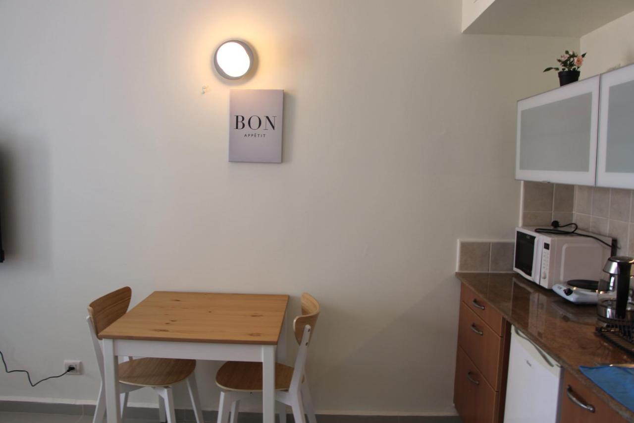 Sea View Beach Apartment Haifa Exterior photo